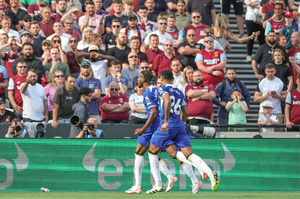 Чуквуэмека сравнивает счет