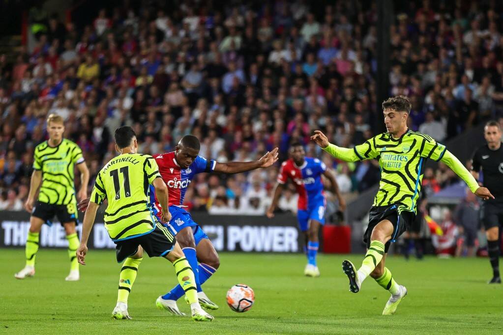 Фрагмент матча Кристал Пэлас — Арсенал