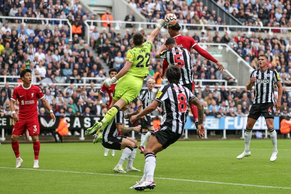 Фрагмент матча Ньюкасл — Ливерпуль