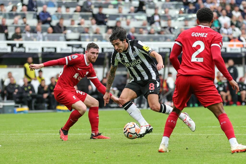 Фрагмент матча Ньюкасл — Ливерпуль