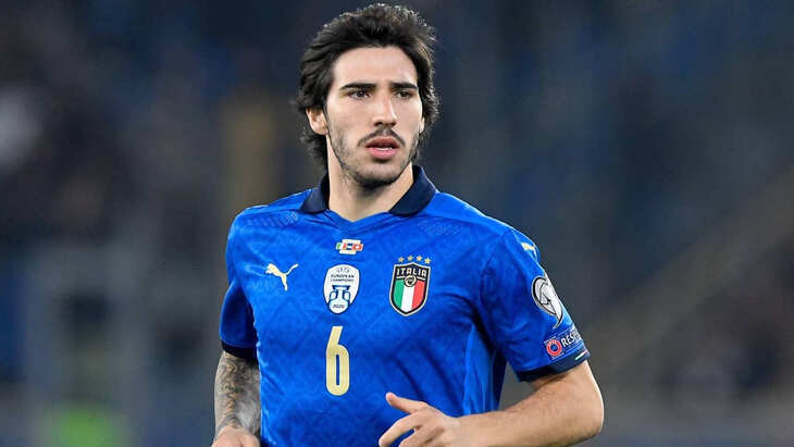 Сандро Тонали