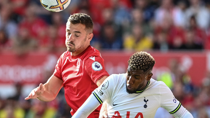 Гарри Тоффоло в матче против «Тоттенхэма»