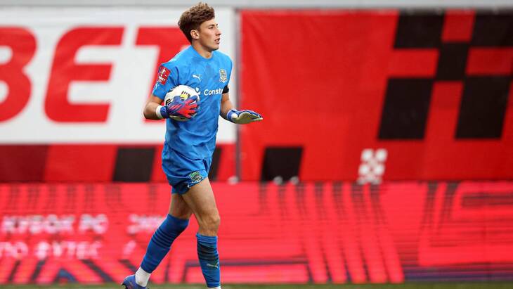 Герой матча Станислав Агкацев