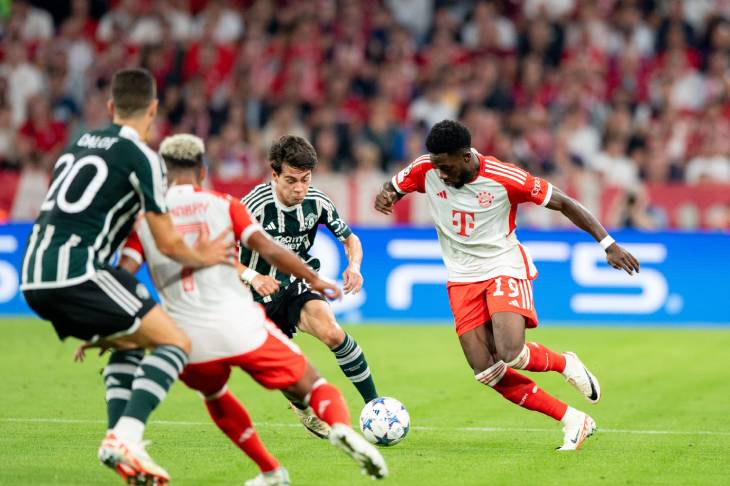 «Бавария» — «МЮ»