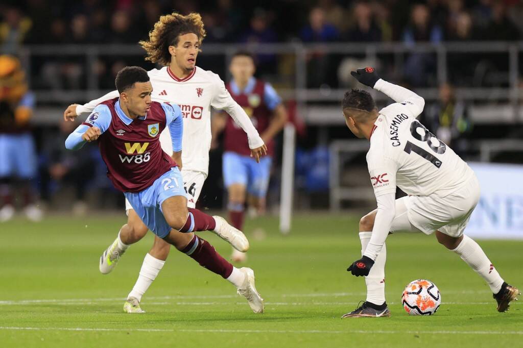 Фрагмент матча Бёрнли — Манчестер Юнайтед