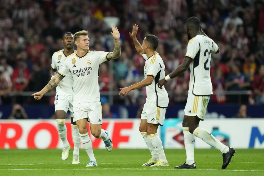 Кроос сокращает разницу в счете