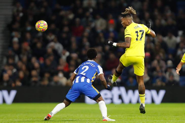 Айван Тоуни