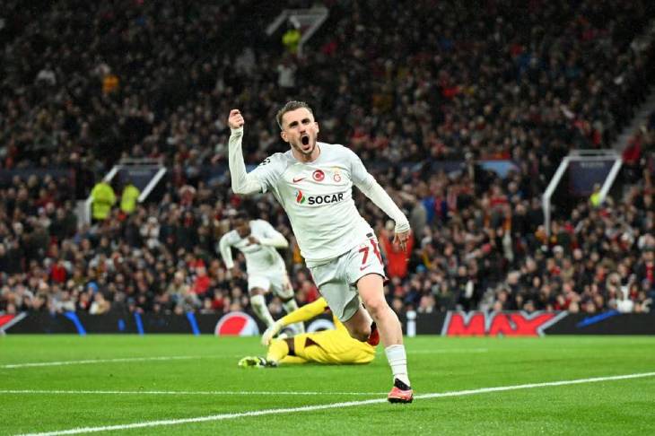 «МЮ» — «Галатасарай»