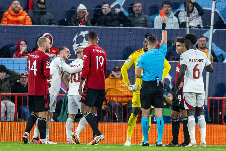 «МЮ» — «Галатасарай»