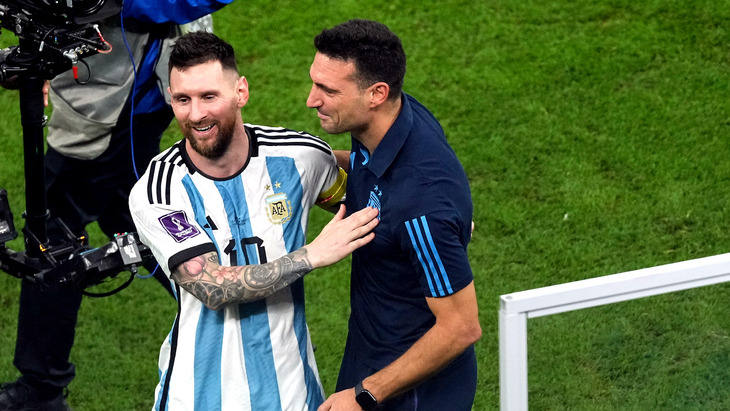 Лионель Месси и Лионель Скалони