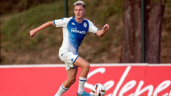 Александр Головин