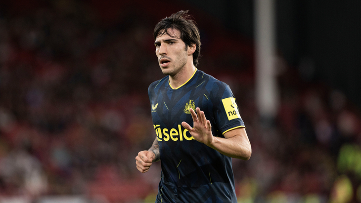 Сандро Тонали