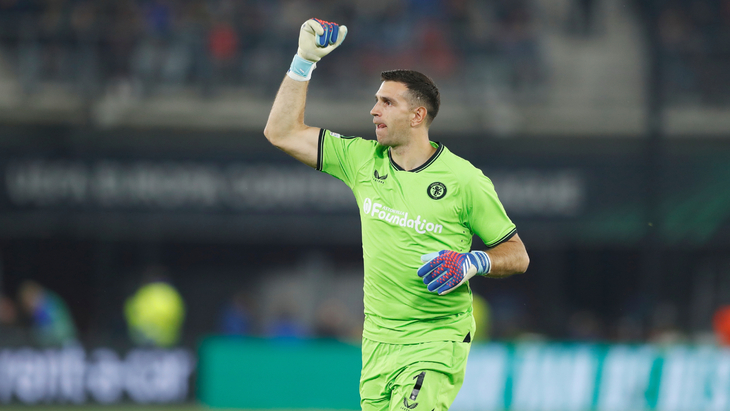 Эмилиано Мартинес — голкипер «Астон Виллы»