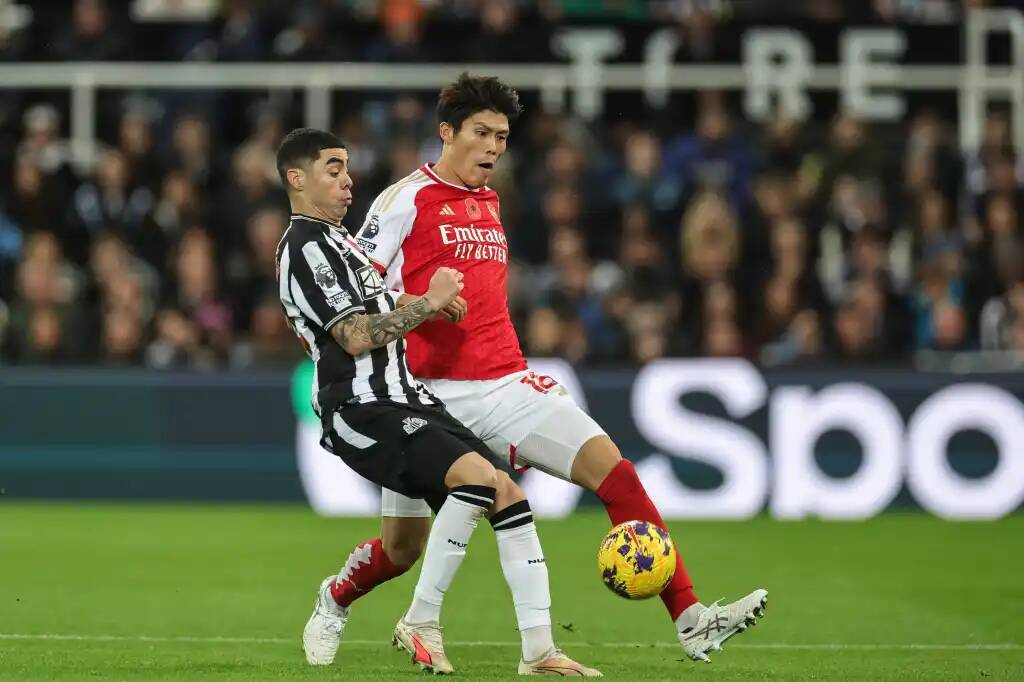 Фрагмент матча Ньюкасл — Арсенал