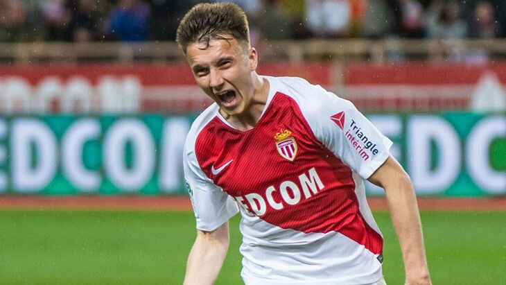 Александр Головин