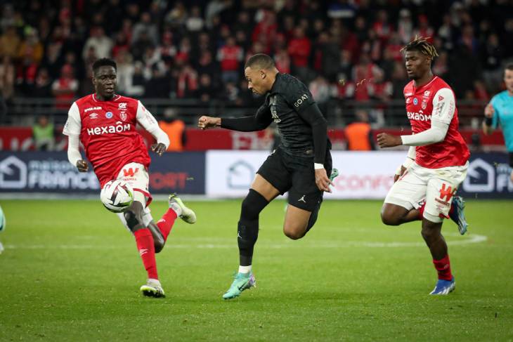 Килиан Мбаппе в матче с «Реймсом»