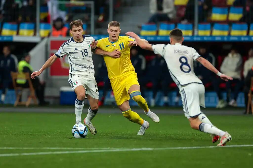 Фрагмент матча Украина — Италия