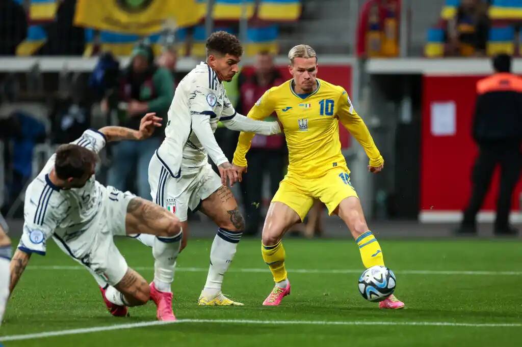 Фрагмент матча Украина — Италия