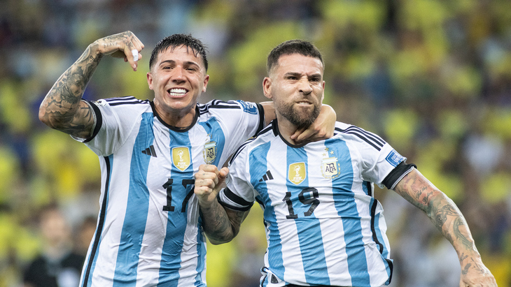 Энцо Фернандес и Николас Отаменди