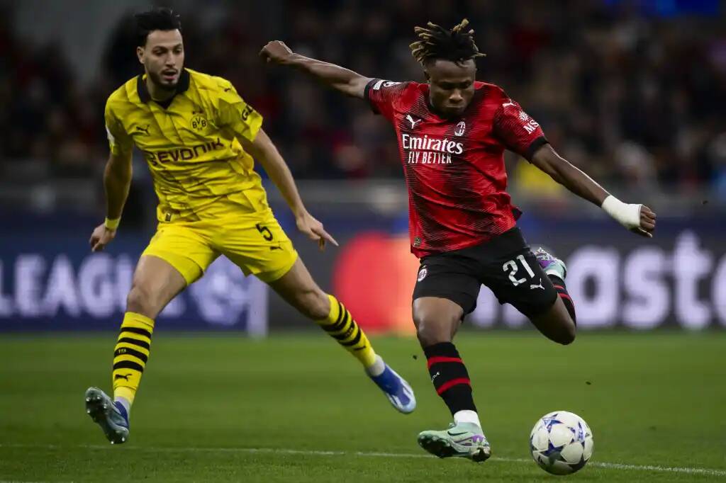 Фрагмент матча Милан — Боруссия 