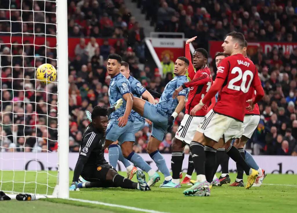 Астон Вилла открывает счет в матче