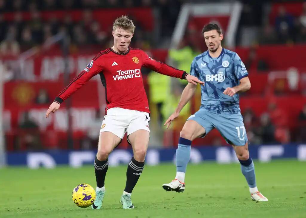 Фрагмент матча Манчестер Юнайтед — Астон Вилла