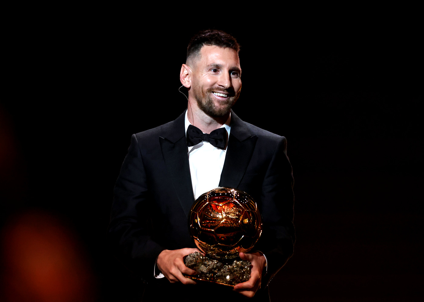 Лионель Месси c «Золотым мячом»