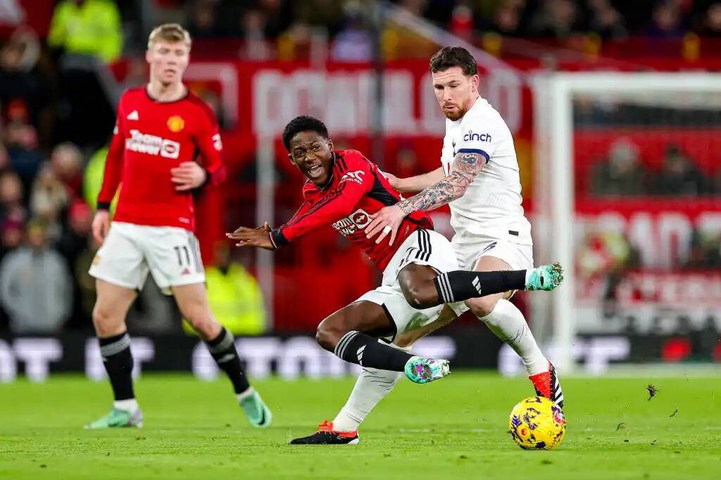 Фрагмент матча Манчестер Юнайтед — Тоттенхэм