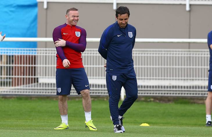 Уэйн Руни и Гари Невилл