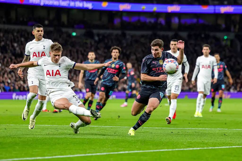 Фрагмент матча Тоттенхэм — Манчестер Сити