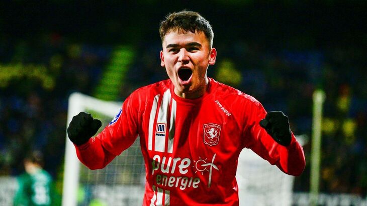 Манфред Угальде