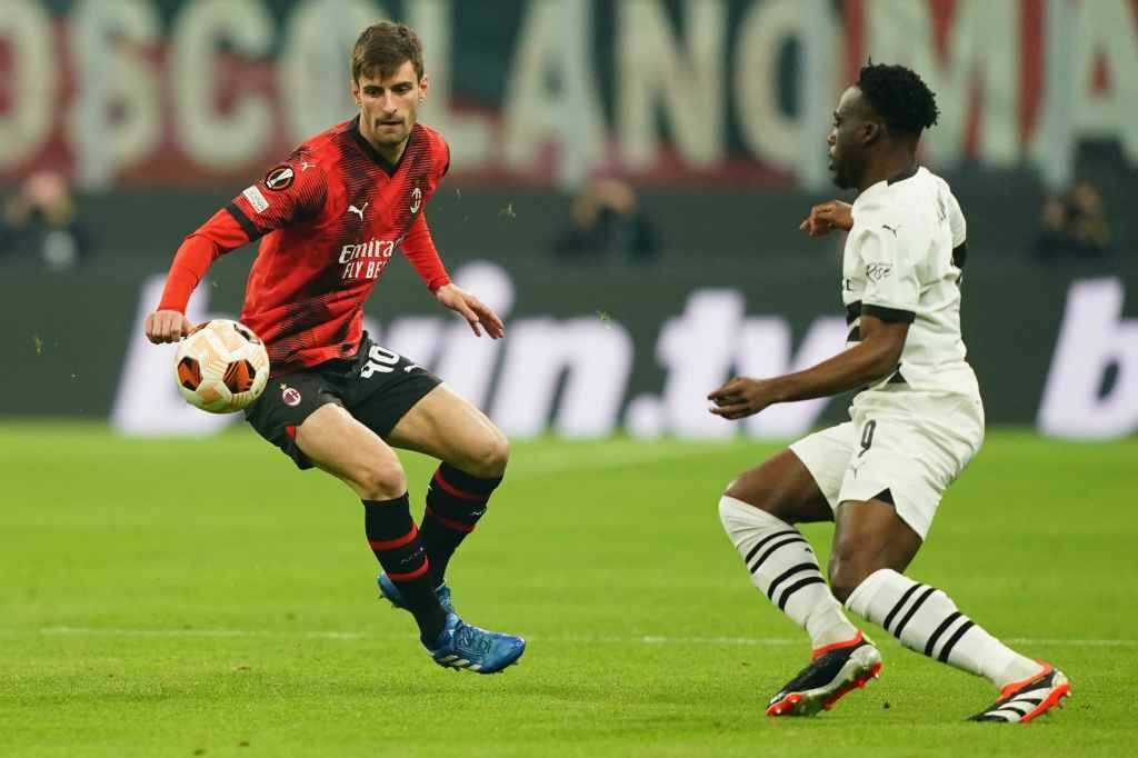 Фрагмент матча Милан — Ренн