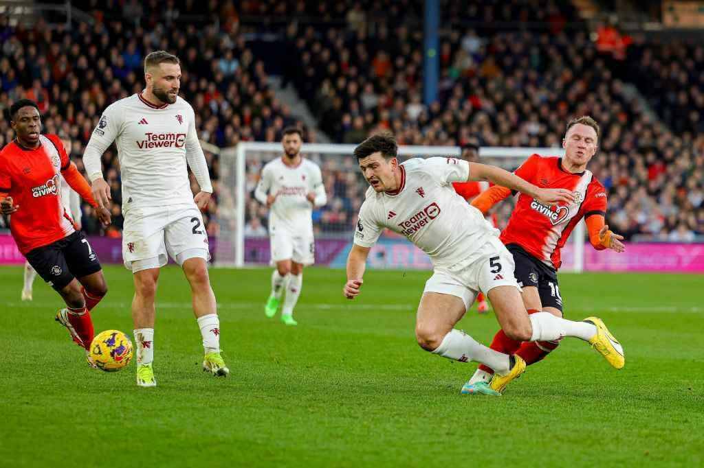 Фрагмент матча Лутон — Манчестер Юнайтед