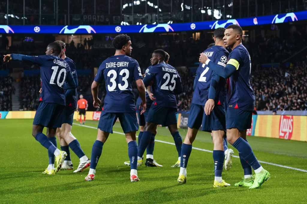 ПСЖ празднует забитый мяч