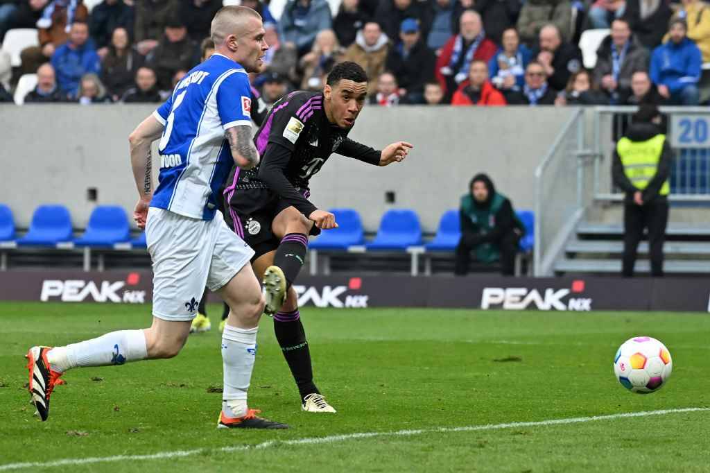 Фрагмент матча Дармштадт — Бавария