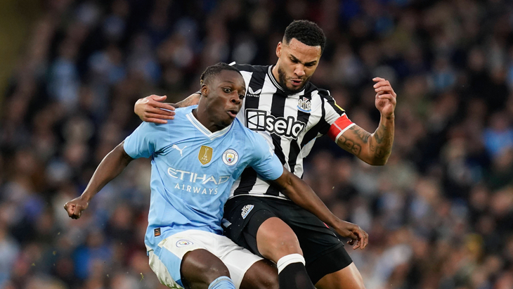 Жереми Доку во время матча с «Ньюкаслом»