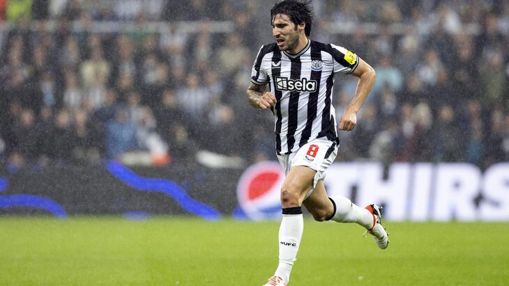 Сандро Тонали