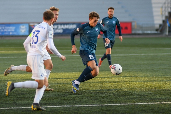 «Челябинск» пока лидирует во Второй лиге