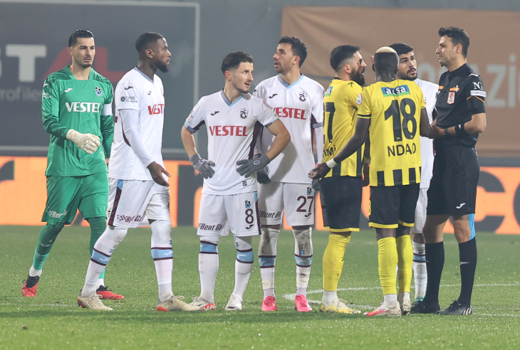 «Истанбулспор» — «Трабзонспор»