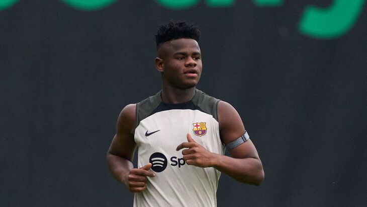 Микаил Файе