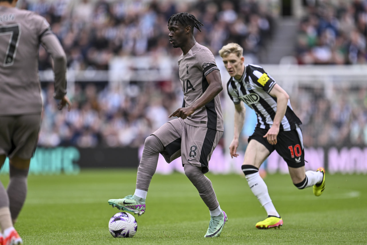 Фрагмент матча Ньюкасл — Тоттенхэм