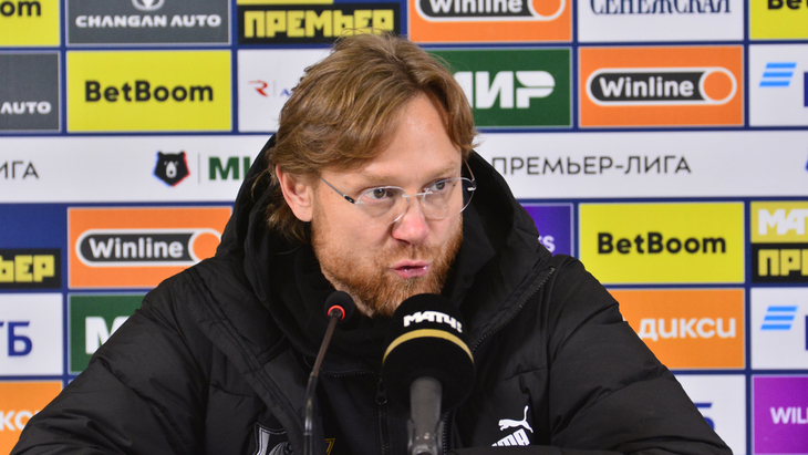 Валерий Карпин