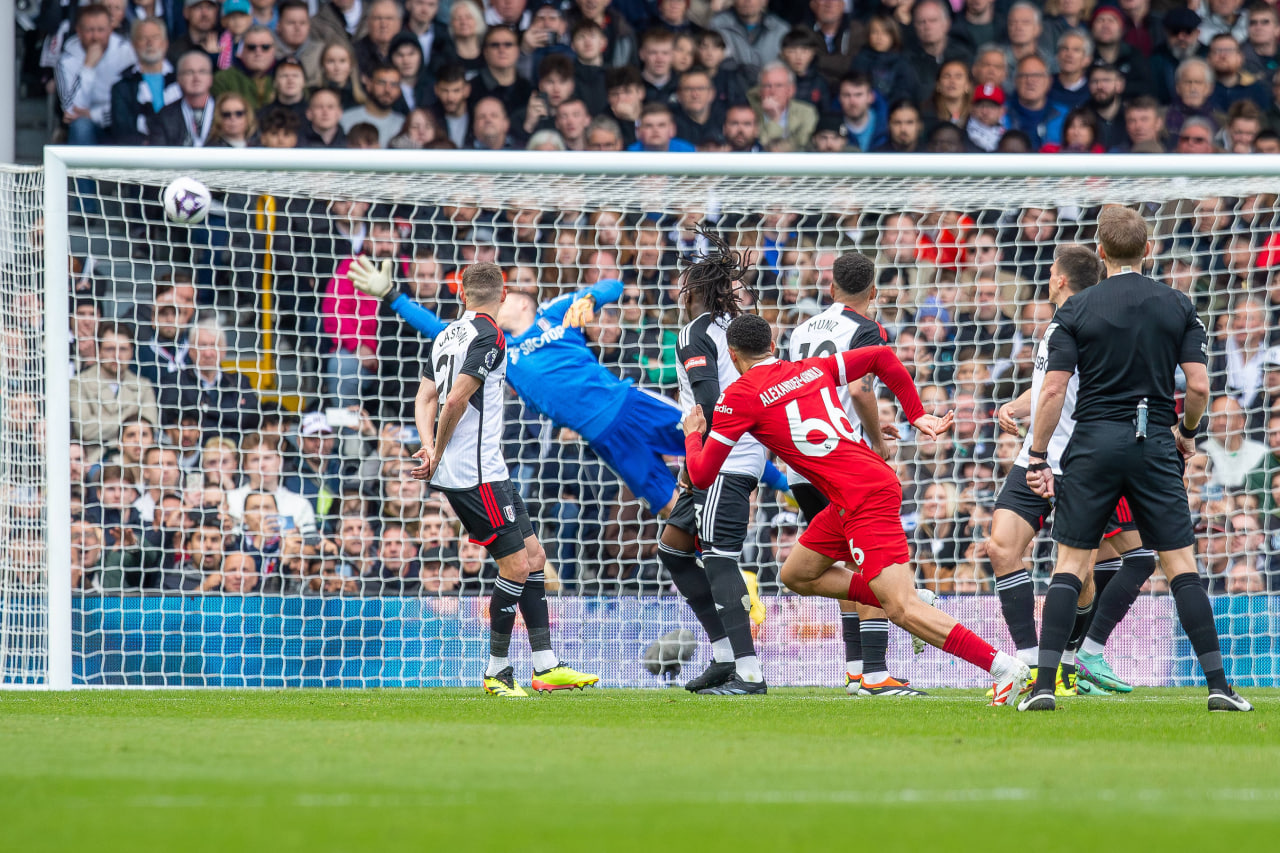 Александр-Арнольд открывает счет