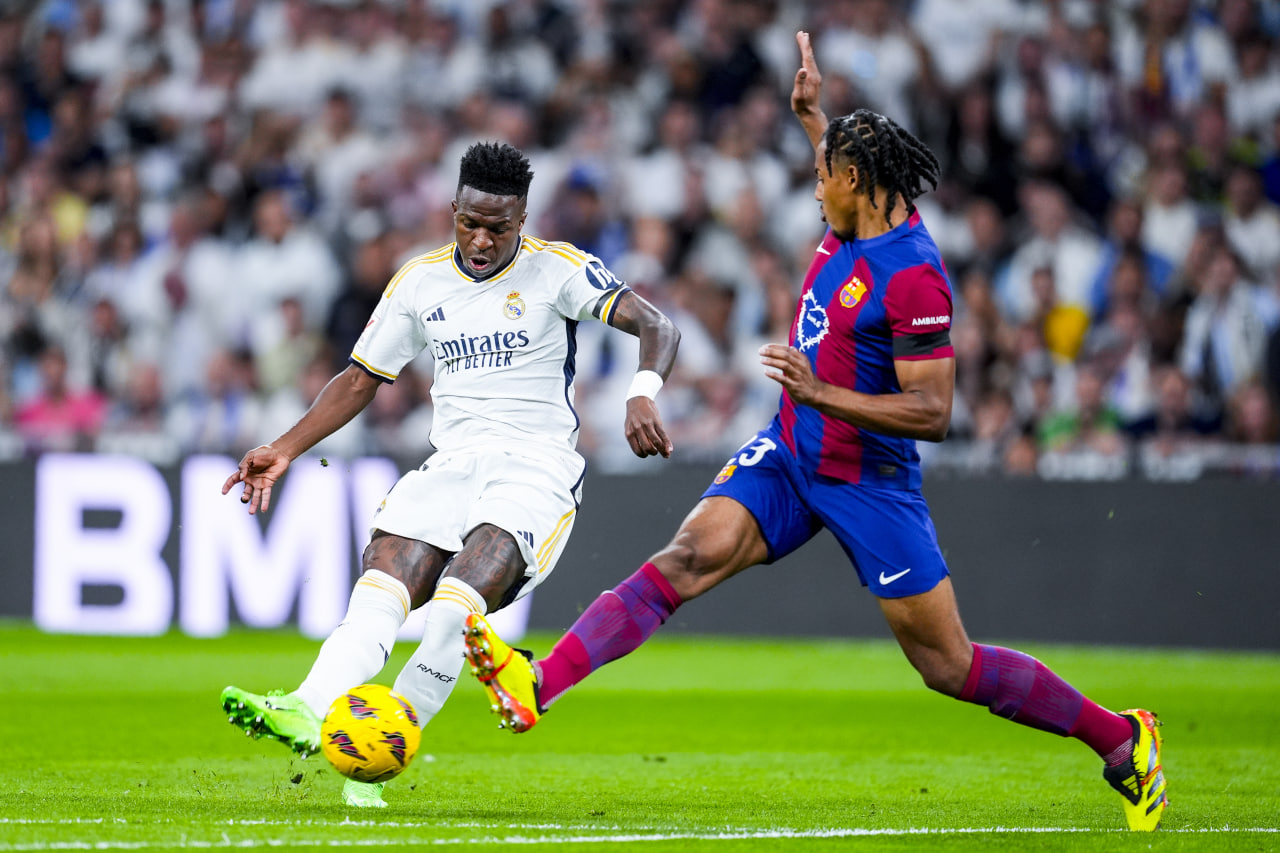 Фрагмент матча Реал — Барселона