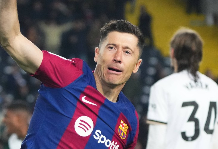 Роберт Левандовский, игрок «Барселоны»