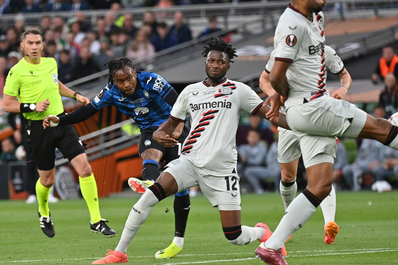 Фрагмент матча Аталанта — Байер