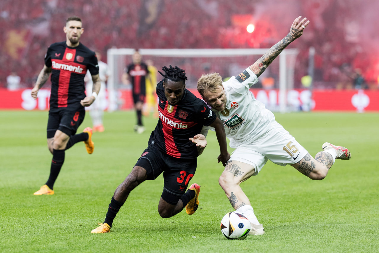 Фрагмент матча Кайзерслаутерн — Байер