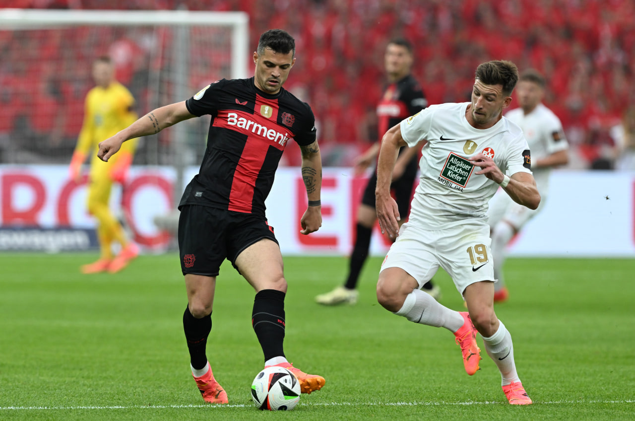 Фрагмент матча Кайзерслаутерн — Байер