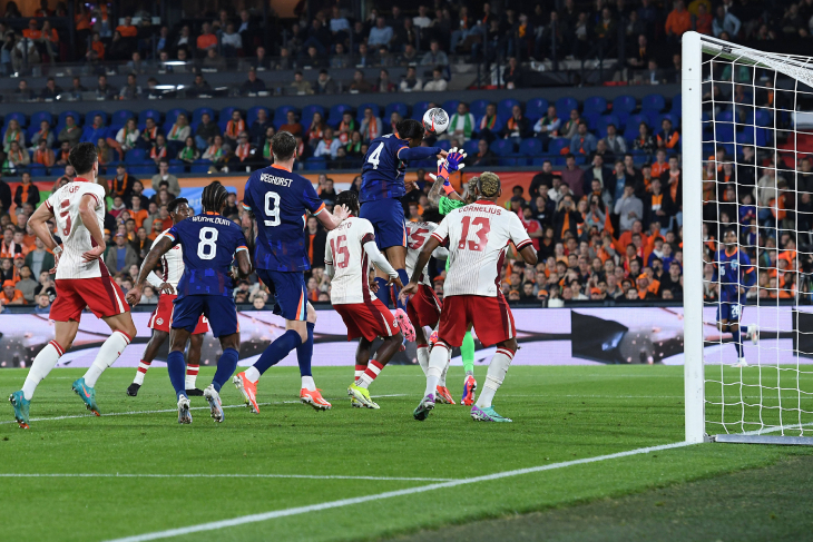 Нидерланды — Канада