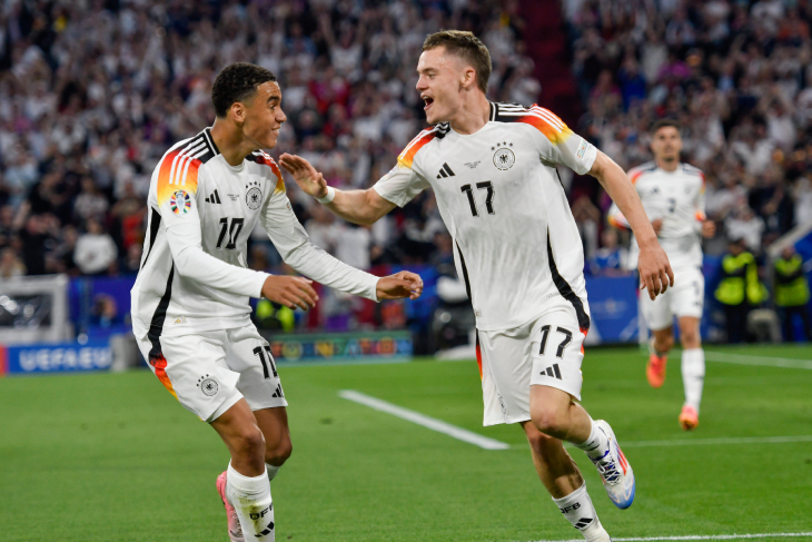 Джамал Мусиала и Флориан Вирц